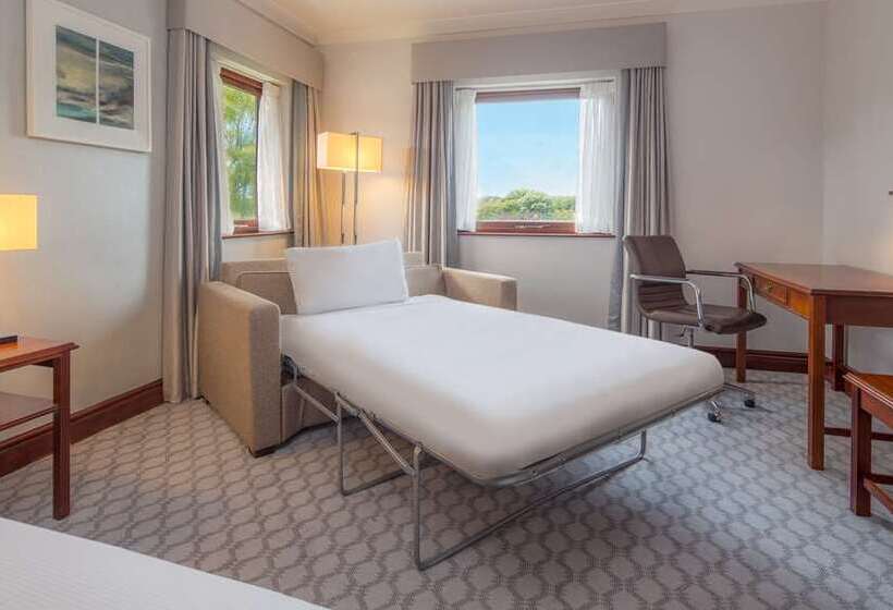 Семейный Номер, Hilton East Midlands Airport