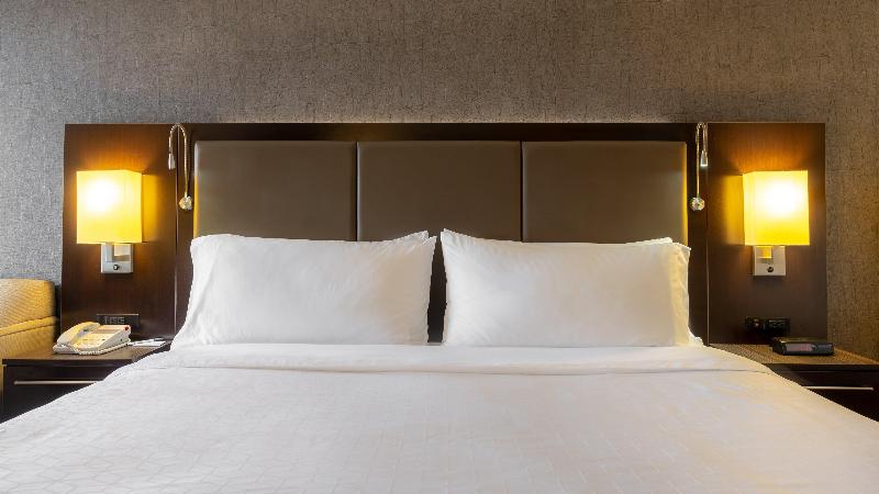 Номер Стандарт, Holiday Inn Express Hotel & Suites   Edmonton International Airport, An Ihg