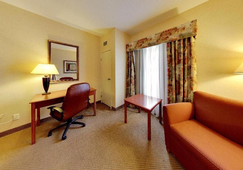 Стандартный Номер Кровать Кинг, Holiday Inn Express Hotel & Suites   Edmonton International Airport, An Ihg