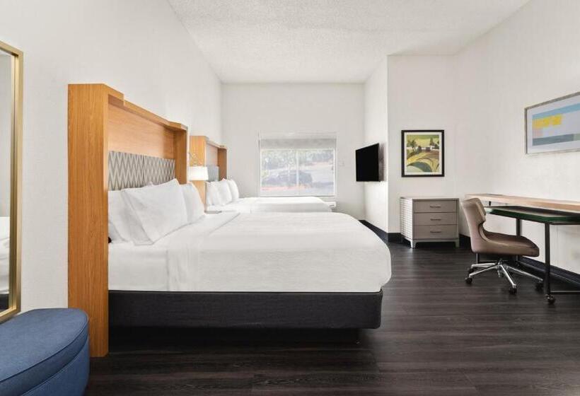 חדר סטנדרט מותאם לאדם עם מוגבלויות, Holiday Inn & Suites Bothell An Ihg