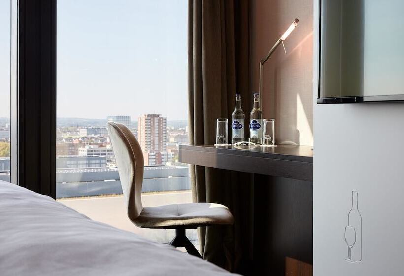 Номер Комфорт, Hyperion Hotel Basel