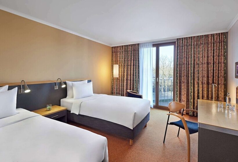 Номер Стандарт, Lindner Hotel Leverkusen Bayarena, Part Of Jdv By Hyatt