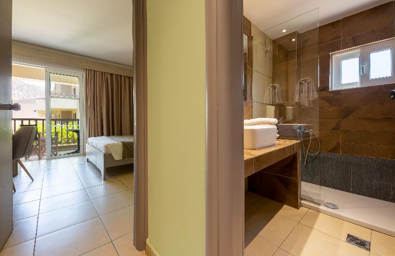 Номер Superior Кровать Кинг, Maldron Hotel Derry
