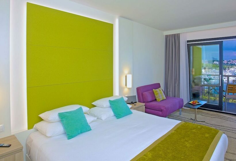 带观景的高级间, Park Plaza Histria Pula