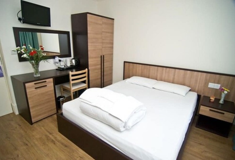 Quarto Estandar, The London Pembury