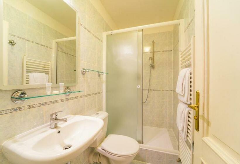 Quarto Superior, St George   Czech Leading Hotels