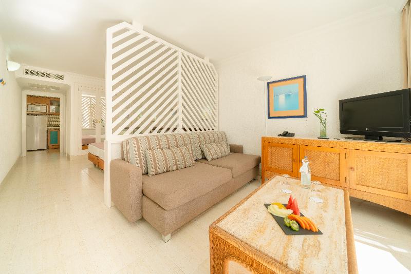 스탠다드 스튜디오, Plus Fariones Apartamentos