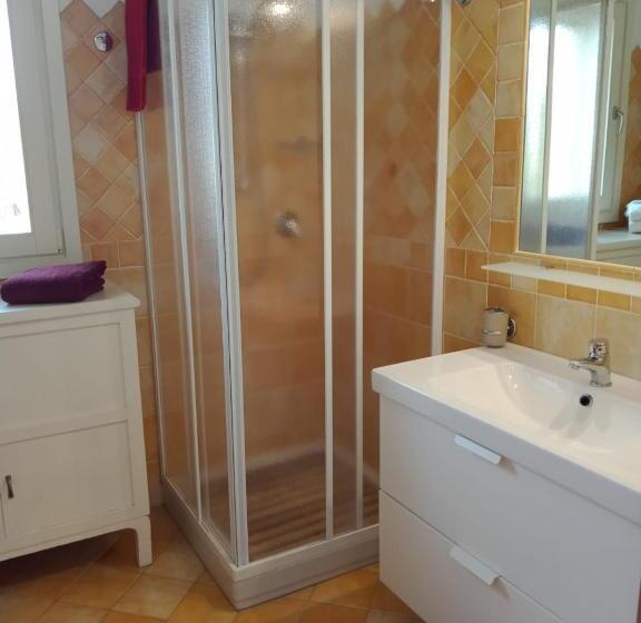 اتاق لوکس, B&b Andrieddu