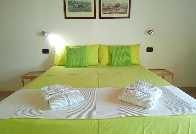 اتاق لوکس با تخت بزرگ, B&b Andrieddu