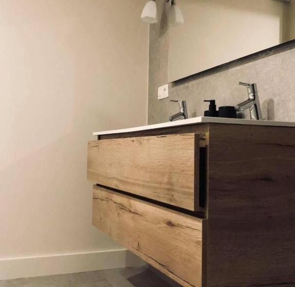 패밀리 룸, B&b Rosselaer