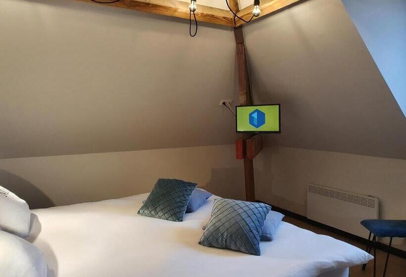 Номер Deluxe Кровать Кинг, T Convent 2.0