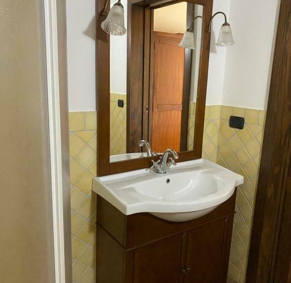 اتاق استاندارد سه نفره, Li Paduleddi Country Guest House