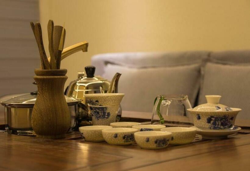 اتاق اجرایی با تخت بزرگ, Lavande Hotel Luzhou Jiale Century City