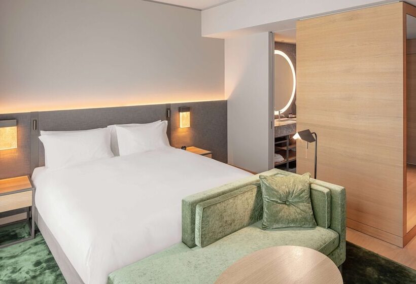 اتاق استاندارد با تخت دوبل و چشم‌انداز پارک, Hyatt Regency Zurich Airport Circle