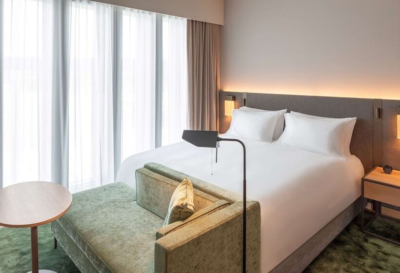 اتاق کلاب, Hyatt Regency Zurich Airport Circle
