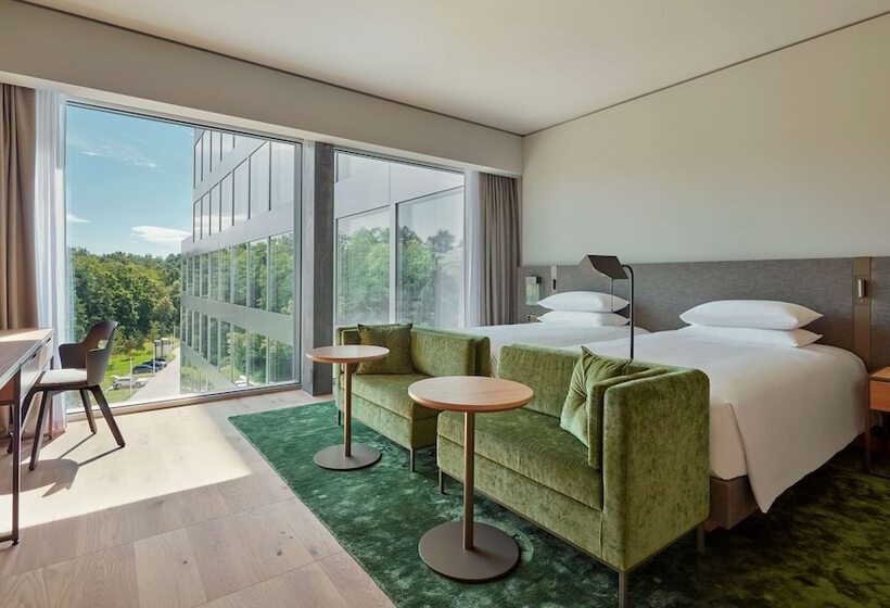 اتاق استاندارد, Hyatt Regency Zurich Airport Circle