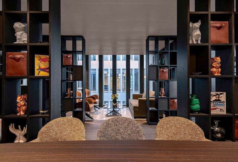 سوییت, Hyatt Regency Zurich Airport Circle