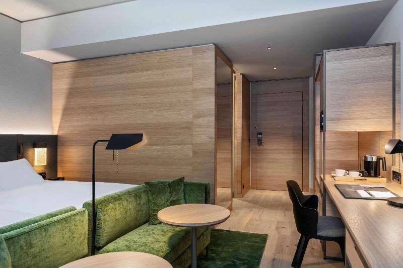 اتاق کلاب, Hyatt Regency Zurich Airport Circle