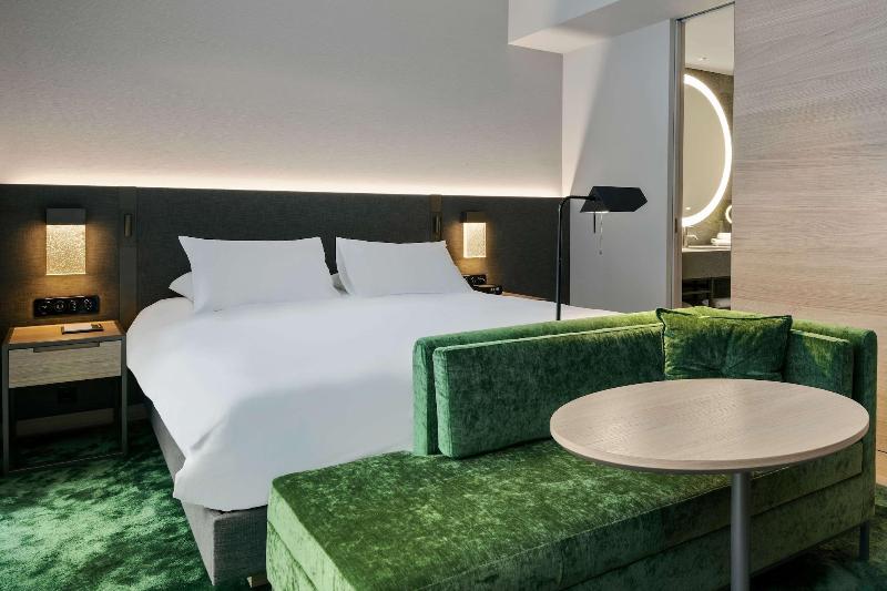 اتاق استاندارد با تخت بزرگ, Hyatt Regency Zurich Airport Circle