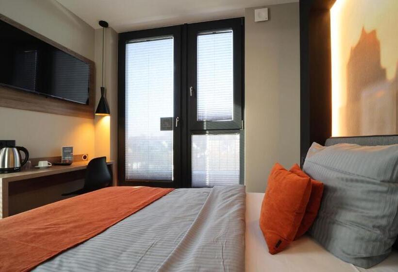 Классический Номер, Juststay Grevenbroich Hotel & Apartments