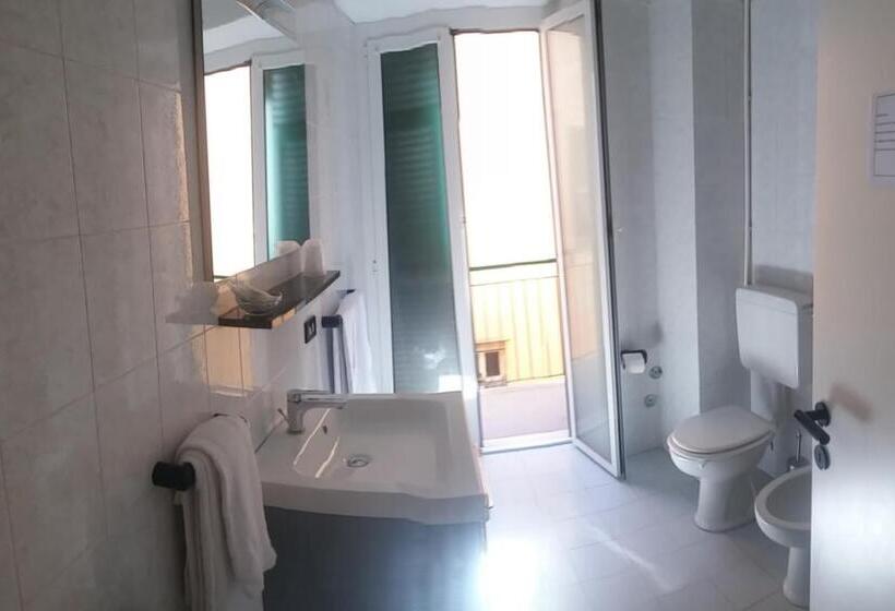 اتاق استاندارد سه نفره, Malibu