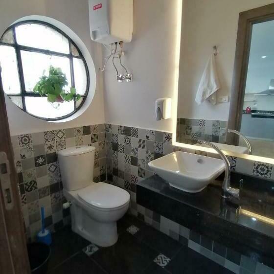 اتاق استاندارد سه تخته با سرویس بهداشتی مشترک, Madina Hostel