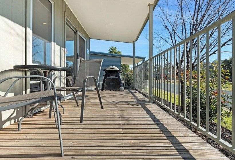 Хижина Superior, Discovery Parks   Moama Waters