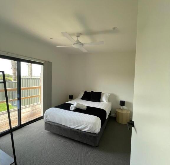 디럭스 패밀리 룸, Inverloch Motel