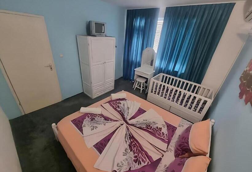 סוויטה משפחתית, Guesthouse Flora