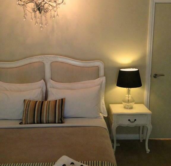 Номер Стандарт с Гидромассажем, Llewellin S Guest House