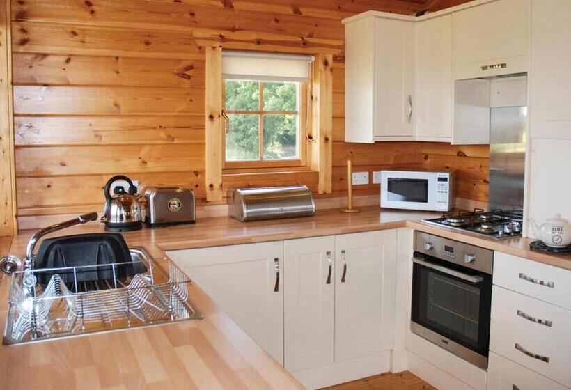 Дом 1 Спальня, Home Farm