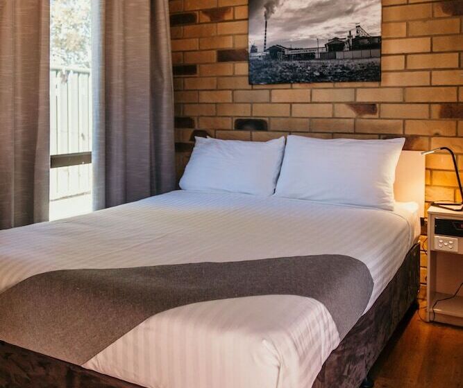 جناح غرفتين نوم, Abacus Motel