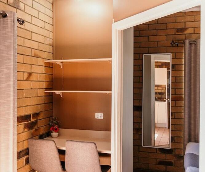 침실 2개 스위트, Abacus Motel