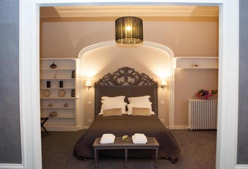 Люкс Deluxe Кровать Кинг, Chambres D'hotes La Chartreuse Des Eyres
