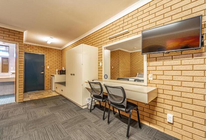 패밀리 룸, Carnarvon Motel