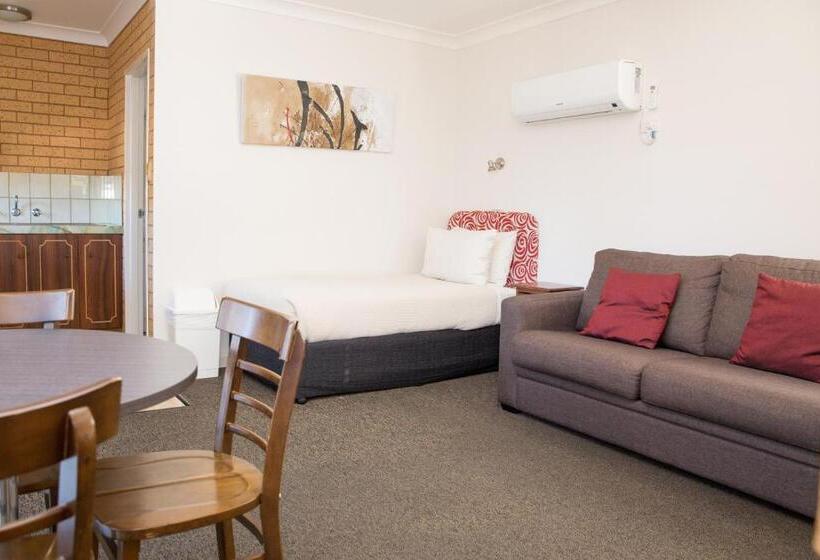 إستوديو قياسى, Centralpoint Motel