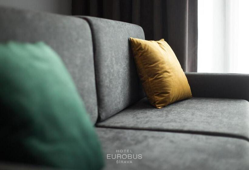 1 Bedroom Apartment Lake View, Eurobus