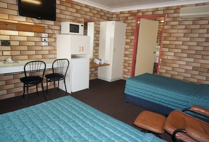 标准间, Miles Outback Motel