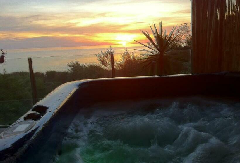 침실 1개 주택, Award Winning Beach Front Retreat