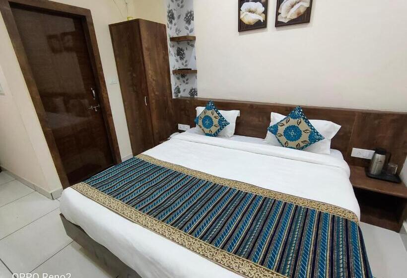 Номер Deluxe Кровать Кинг, Amrit Hotel, Bhopal