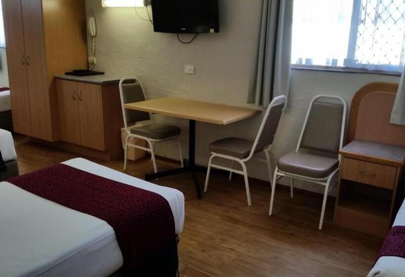 Семейный Номер, Espana Motel