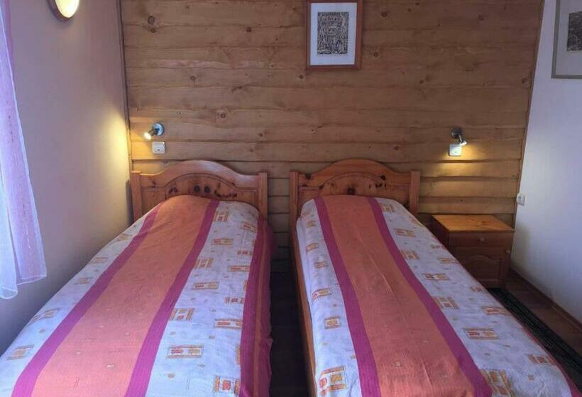 Quarto Estandar, Four Seasons