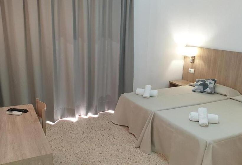 スタンダードルーム, Hostal Mayol