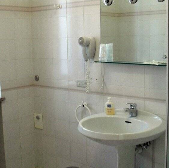 Номер Стандарт Трехместный, Albergo Residence Isotta