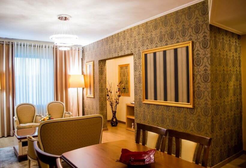 디럭스 룸, Tirana International Hotel & Conference Center