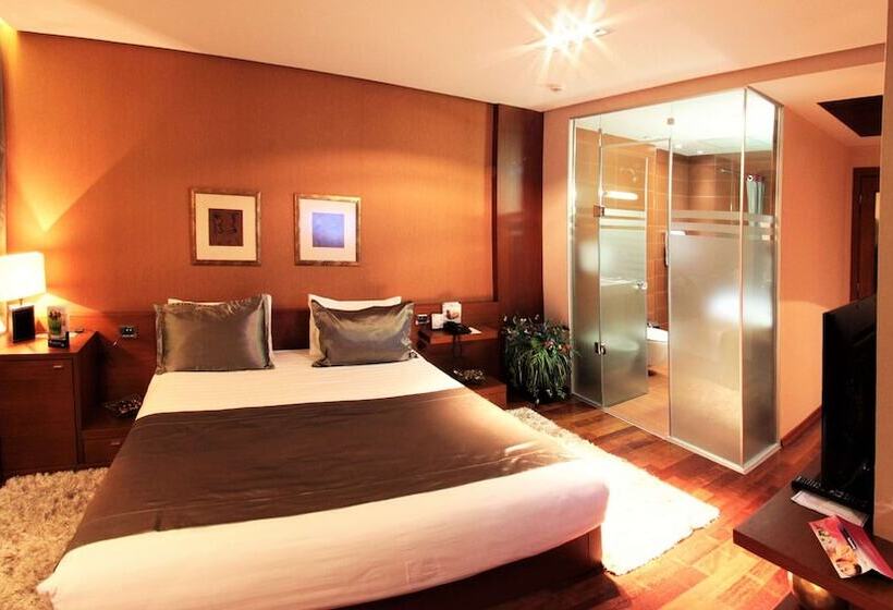 豪华套房, Tirana International Hotel & Conference Center