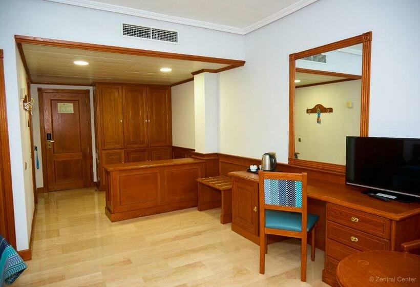 Номер Стандарт, Zentral Center  Adults Only