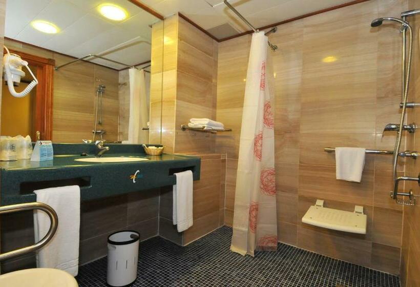 Номер Стандарт Трехместный, Zentral Center  Adults Only