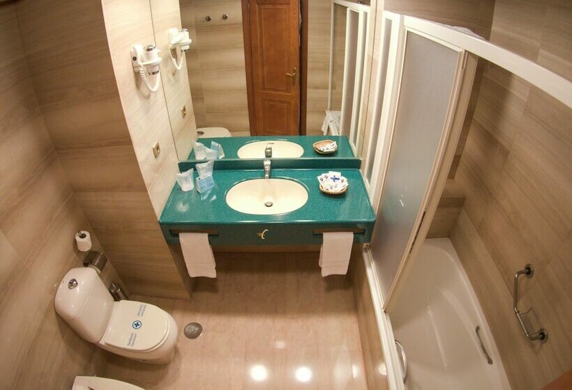Номер Стандарт Трехместный, Zentral Center  Adults Only