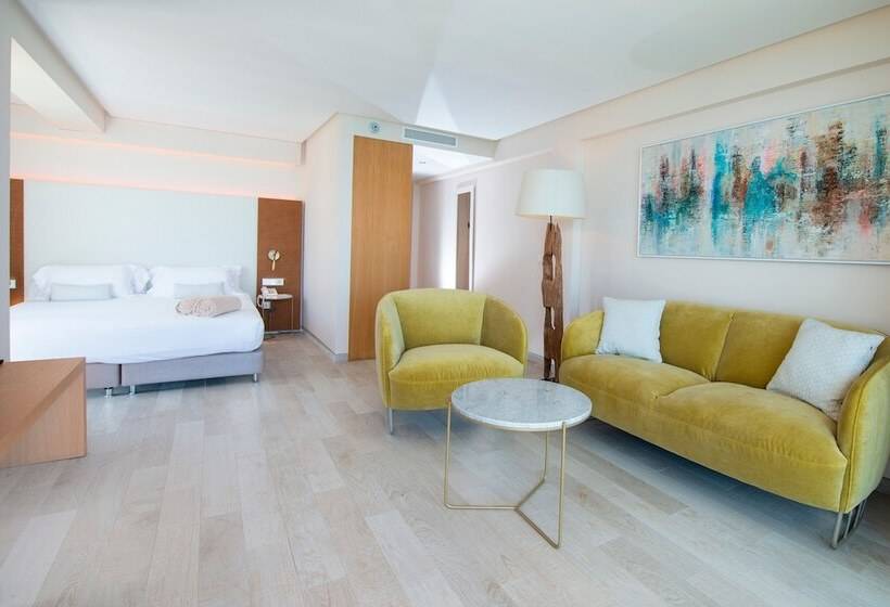 Полулюкс, Melbeach Hotel & Spa   Adults Only